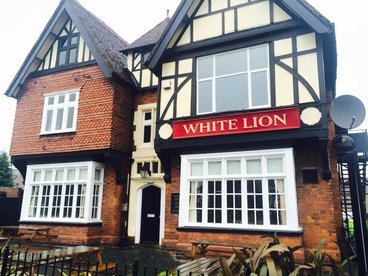 White Lion Stockingford become first pub to enter Manor Park RFC sponsorship draw