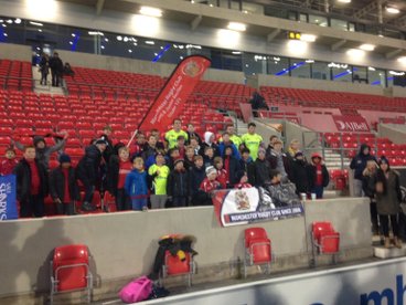 M&J meet their heroes as Sale beat Pau.