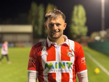 SQUAD UPDATE - Aaron Bishop arrives as Tyrone Barnett moves on!