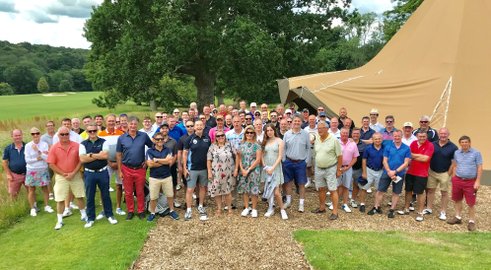 SUNSHINE SEVENS SWINGING FOR CHARITY!