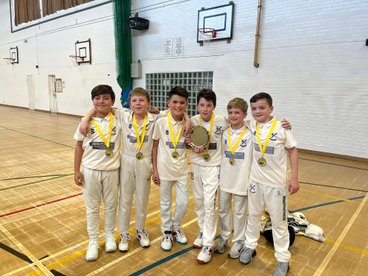 SIX FINALS AND SIX WINS FOR JUNIOR INDOOR SIDES