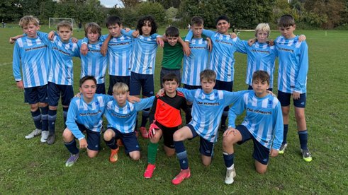 Albury FC is pleased to announce  D & E ROBERTS RECYCLING as GOLD PACKAGE sponsors of our U13s Age Group