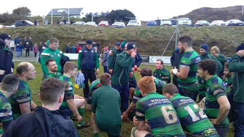 Seniors take huge step towards league title