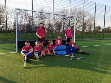 Juniors - there will be a professional photographer taking team photos tonight!