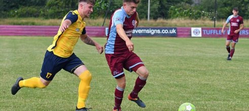 Longlevens sign Watts