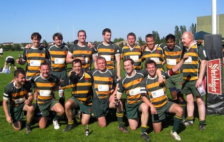 Tight loss to league leaders