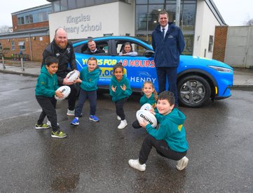 Community partnership helps spread rugby knowledge to  Horsham youngsters
