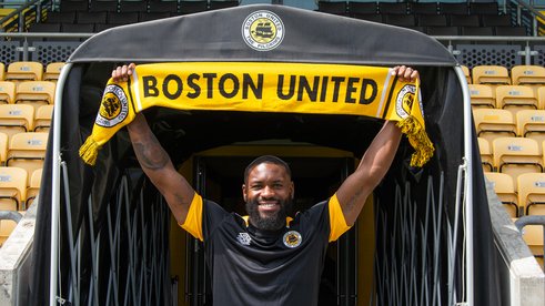 Experienced striker joins the Pilgrims
