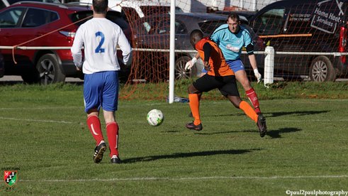 Reserves keep the pressure on the league leaders