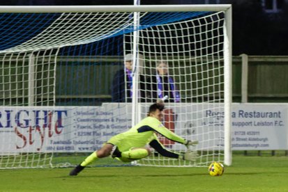 Young goalkeeper Charlie Beckwith signs on