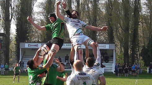 1XV suffer long day on the road