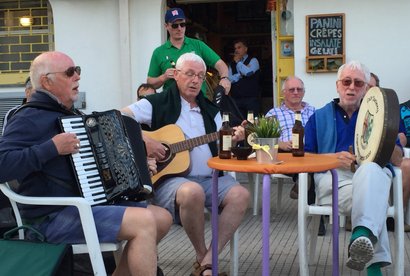 ON THE ROAD AGAIN: THE Bs TOURING TRADITION