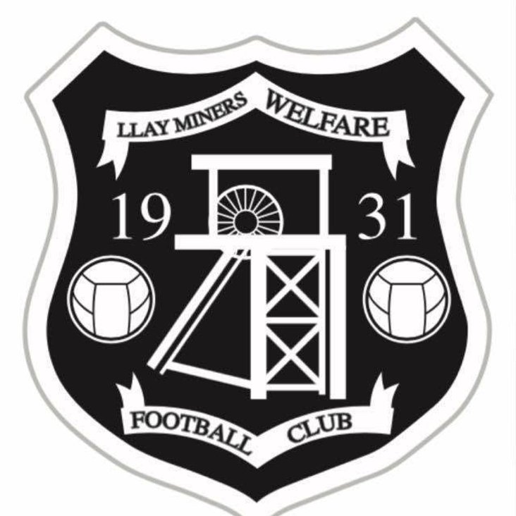 Llay Welfare FC badge