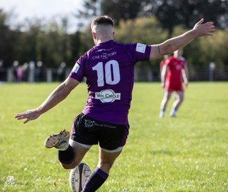 Lions tamed by the Rams