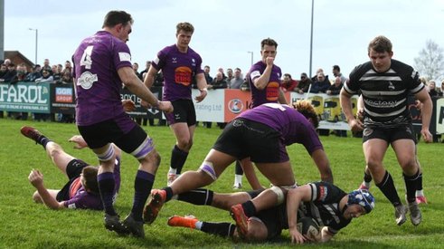 Battling Lions beaten by champions-elect Chinnor