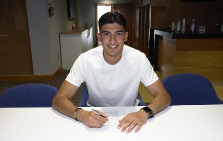 Ex Sunbury Junior Rohan Luthra signs for Cardiff City