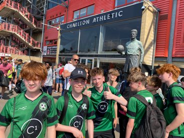 U13 SPARTAK TOP THEIR GROUP IN CHARLTON ATHLETIC TOURNAMENT