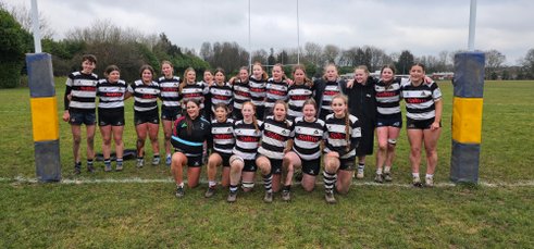 Dominant Farnham made the most of a try fest!