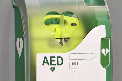 Instructions on how to use our defibrillator