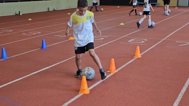 Willesden - Mon 5:30 PM