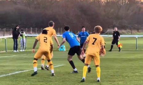 Wickers Suffer Heavy Defeat in Difficult Afternoon