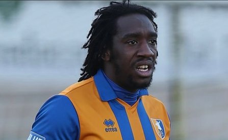 FORMER EFL DEFENDER SIGNS!