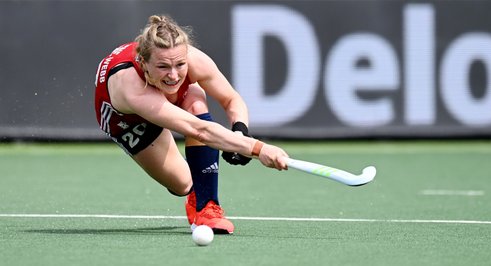 Olympic champion and GB hockey captain, Hollie Pearne-Webb at Slough HC this Sunday!