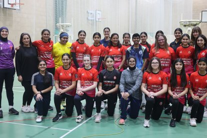 Essex CC Professionals Takeover Kestrels Session