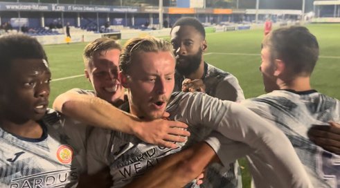 Heroic Harlow Head To The Top Against Hutton
