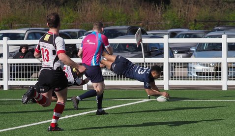 A depleted Manor fall to an agonising defeat