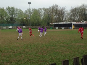 Relegation looms closer for hardworking Leighton