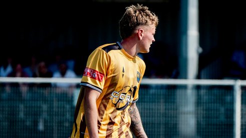 Jack Goodman Signs Professional Deal with Mansfield Town