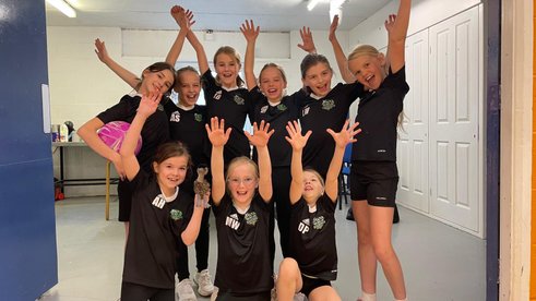 Diamonds Welcome local berkshire powerhouse  netball club Woodley for junior friendlies!