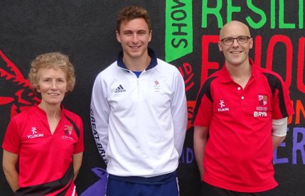 Olympic and hockey star visits Luton!
