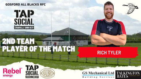 Rampaging Polar Bear is Dickie of the Day at Farnham Royal