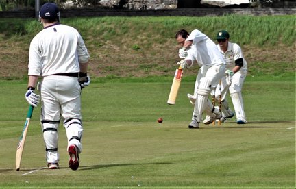 Convincing win for the 2s secures survival - Match report 11/8