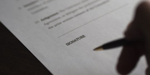 Johnson & Joseph Sign For The Gulls