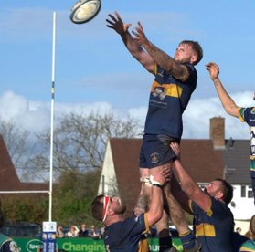 Ruthless Es put New Milton away