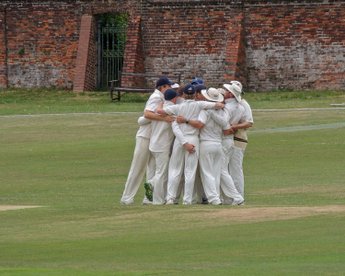 Llamas top table after thumping win over East Molesey
