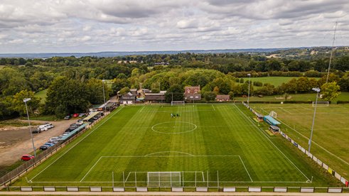 VACANCIES AVAILABLE AT RUSTHALL FC