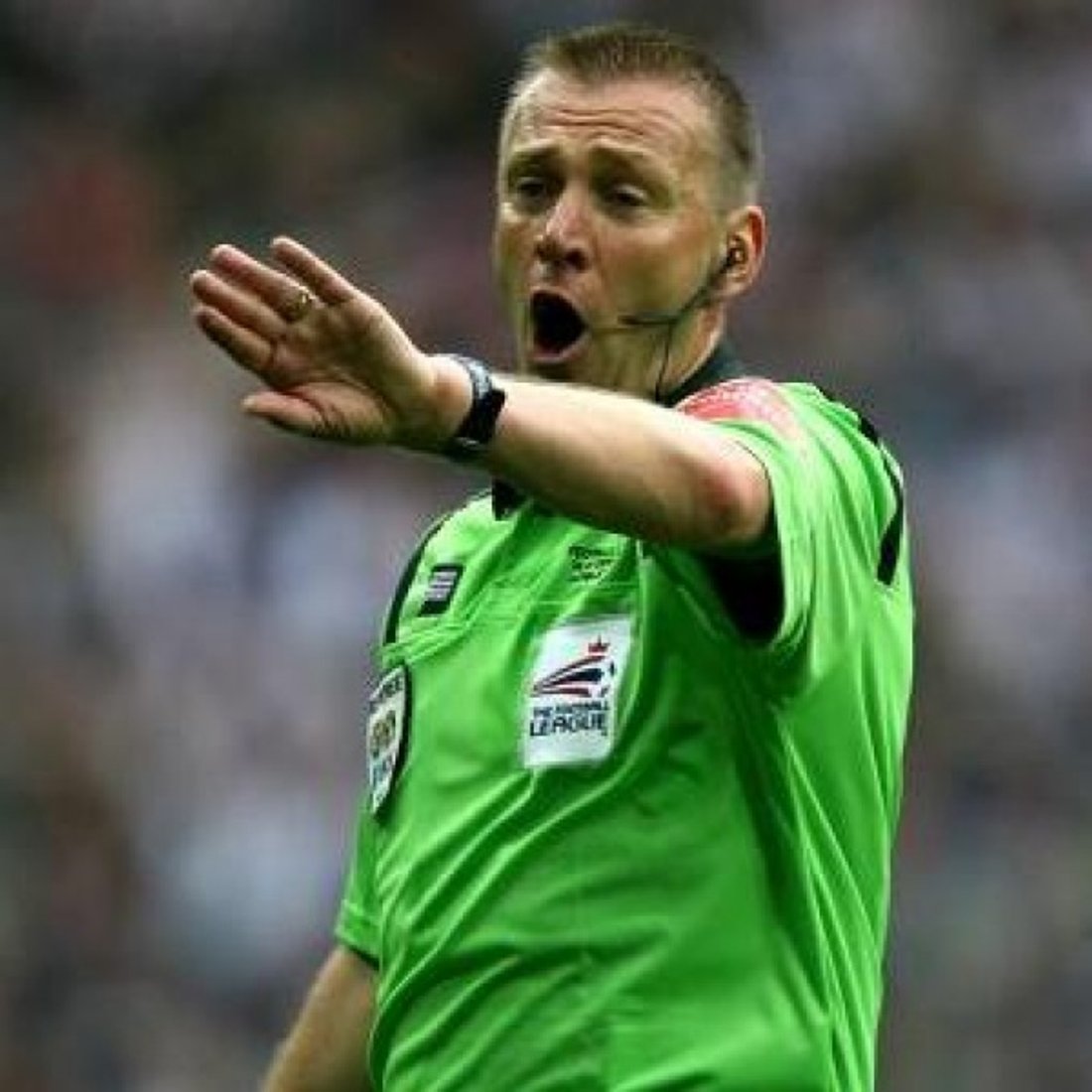 Graham Poll dinner tickets still available