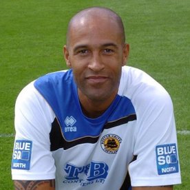 Lee poised to take sole control