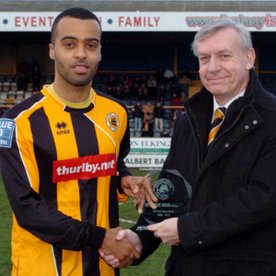 Weir-Daley receives United memento