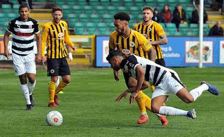 United slip to home defeat