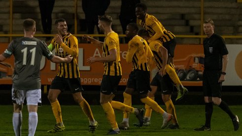 Boston United 4-2 Grantham Town