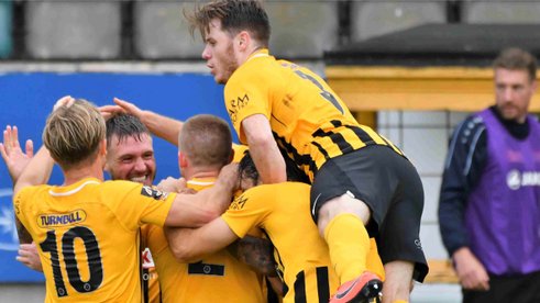 Boston United 5-3 Gateshead